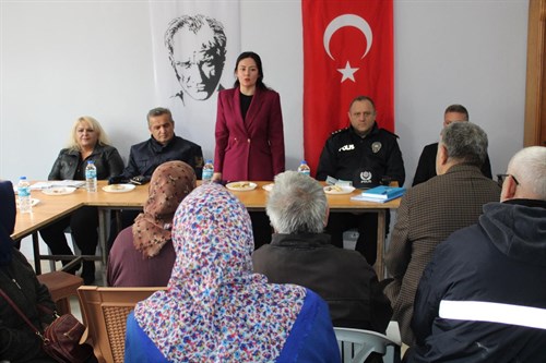 Halkalı Köyümüzde “Halk Günü” toplantısında hemşehrilerimizle bir araya geldik.