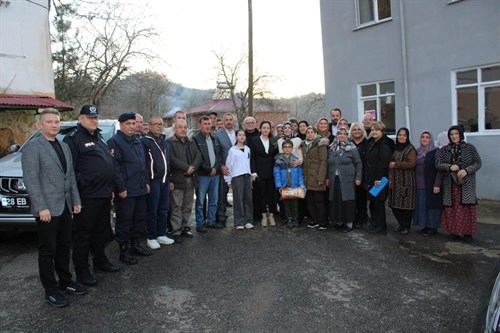 Kılıçlı Köyümüzde “Halk Günü” toplantısında hemşehrilerimizle bir araya geldik.